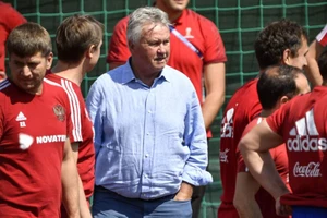 Guus Hiddink rất am hiểu bóng đá châu Á