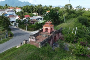 Cổng Thành cổ Diên Khánh