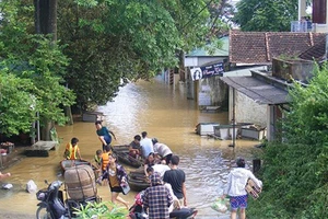 Xóm làng bỗng chốc biến thành sông