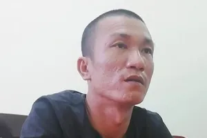 Dùng xăng đốt nhà vì không níu kéo được tình cảm