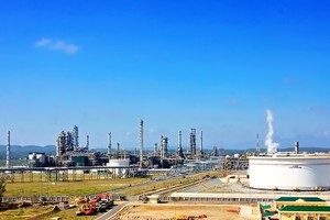 榕桔煉油廠。（圖片來源：互聯網）