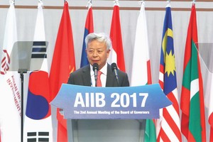 亞投行行長金立群在開幕式上致辭。（圖片來源：互聯網）