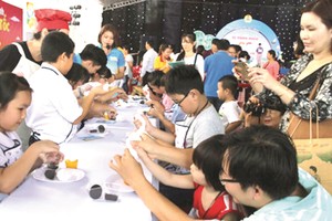 家人盡享天倫之樂。（圖片來源：互聯網）