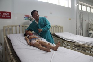 在醫院的病童吳氏薔薇（圖片來源：安孟）