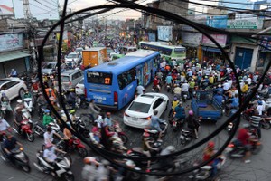 長徵街乃前往市中心的西北面通道之一，在高峰時間經常堵塞。（圖片來源：友科）
