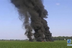 美國一架KC-130型空中加油機墜毀現場（圖片來源：新華網）