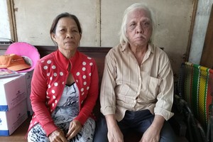 歐群德夫婦來報社求援。（圖片來源：讀者工作組）