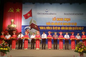 “越南黃沙與長沙的法理憑據”地圖與資料展開幕式（圖片來源：春祿）