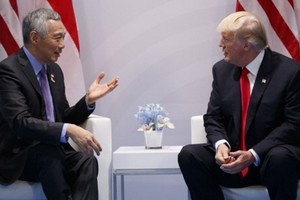 當地時間23日中午，特朗普在白宮與李顯龍舉行會談。