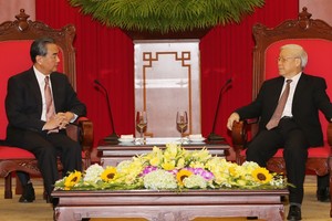 阮富仲總書記接見王毅同志。