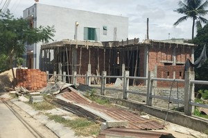 民眾須慎重購買、修建違規工程。