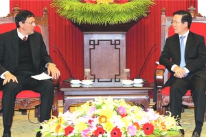 中央宣教部長武文賞接見古巴中央對外部副部長馬山。