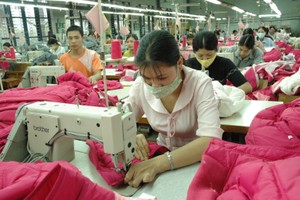 為迎接工業革命，工人們也要做好準備。