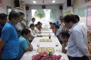 正義小學昨(3)日在該校舉辦2018年慶黨迎春象棋比賽。