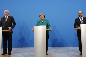 基民盟基社盟與社民黨黨首合影。