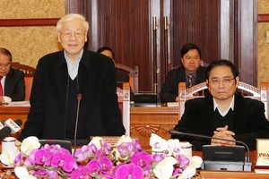 阮富仲總書記主持會議。