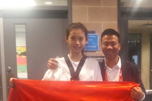 跆拳道女選手胡氏金銀(左)。