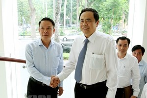 陳清敏同志向媒體致以節日祝賀 （圖源：阮民/TTXVN）