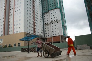 第八郡Topaz City公寓A2棟的消防系統未獲驗收，但開發商 已讓民戶搬入居住。