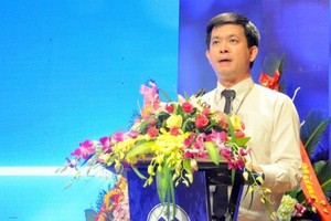 黨中央候補委員、廣寧省省委常務委員、人委會副主席黎光松