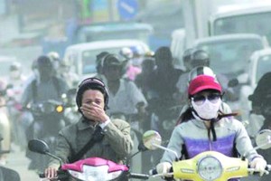 本市空氣環境嚴重受污染。