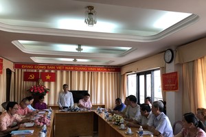 郡人委會副主席張庚波