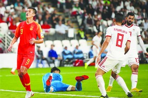 中國０比３不敵伊朗隊。