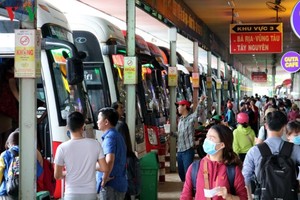 東區車站確保春運期間車輛數量充足。