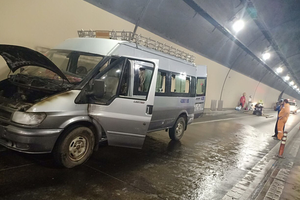 靈車在海雲隧道自燃