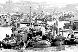 丐冷水上集市是芹苴市具有吸引力的旅遊目的地。