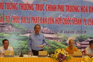 黨中央政治局委員、政府常務副總理張和平昨(2)日前往河南省金榜縣三星鎮三祝佛教文化中心，以視察2019年聯合國衛塞節大典的籌備工作。