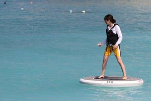 電動水上“賽格威”帶來全新海濱體驗