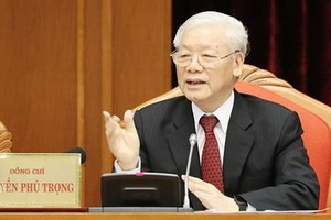 總書記、國家主席阮富仲在會議上致詞。