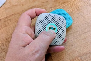 Relay 是一款兒童智能手機，誕生於 2018 年，同年11月獲得 KidSAFE Seal Program 認證，獲得年度設計大獎。