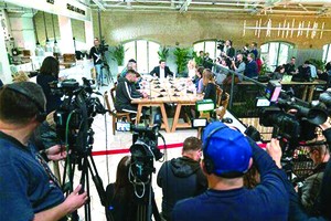 烏總統答記者問創世界紀錄