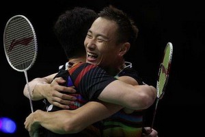 中國奪男子羽球團體金牌。