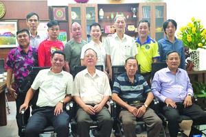 市舞龍獅聯團籌委會成員代表合影。