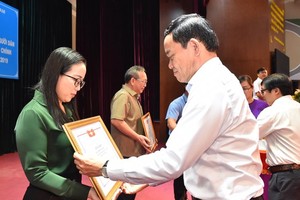 市委常務副書記陳留光