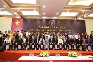 越南混合武術聯合會各成員合照。