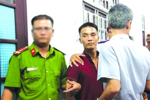 趙軍事被公安拘捕。