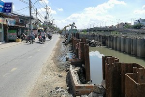 位於第八郡、屬於市改善水資源環境項目第二階段的工程正在施工。