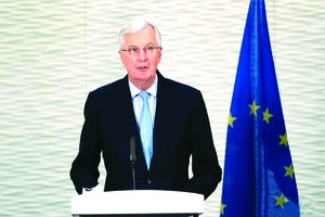 　　歐盟負責與英國談判的首席代表米歇爾·巴尼耶出席新聞發佈會。