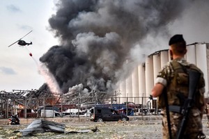 據黎巴嫩國家通訊社最新消息，黎巴嫩衛生部長哈馬德‧哈桑表示，貝魯特港口大爆炸已導致154人死亡，5000人受傷。