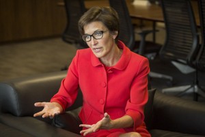 美國花旗集團(Citigroup)任命消費者銀行業務負責人簡‧弗雷澤為下任首席執行官(CEO)。