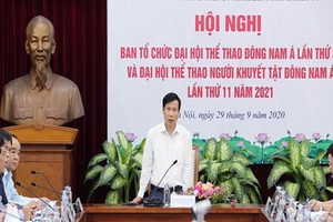 體育總局副局長陳德奮發表講話