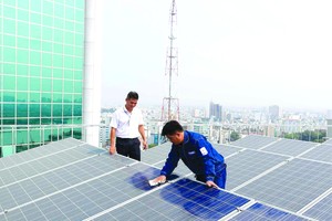 使用太陽能發電系統環保又實用。