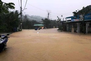 強降雨致南茶眉縣交通中斷（圖源：互聯網） 