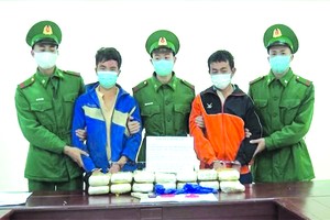 兩外籍毒販落網