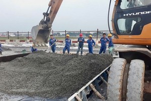 新山一國際航空港跑道整飭工程正施工第一階段的最後項目。