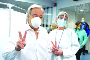 聯合國秘書長古特雷斯接受了新冠疫苗接種。